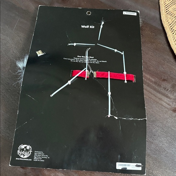 Spirit Halloween Faux Fur Ears Tail and Choker Wolf Kit - Picture 10 of 11